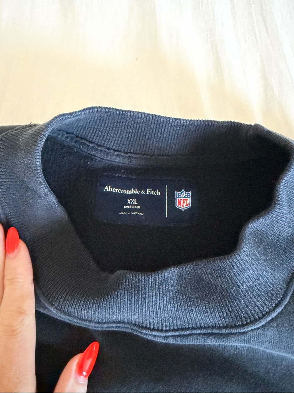Abercrombie eagles sweatshirt - Picture 3 of 4